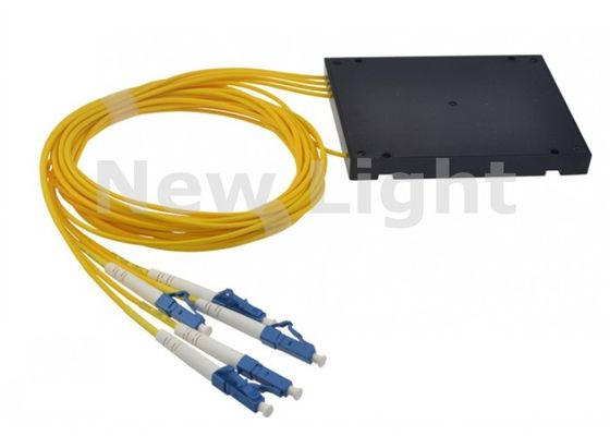 خرید 1x4 تک حالت PLC فیبر نوری تقسیم کننده با LC UPC کانکتور برای برنامه های کاربردی FTTH online manufacture